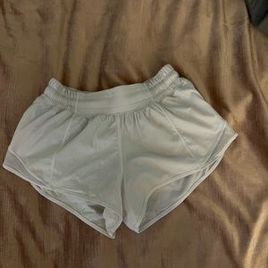 White Lululemon hotty hot shorts 2.5” inseam